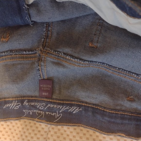 Jean shorts - Picture 3 of 5